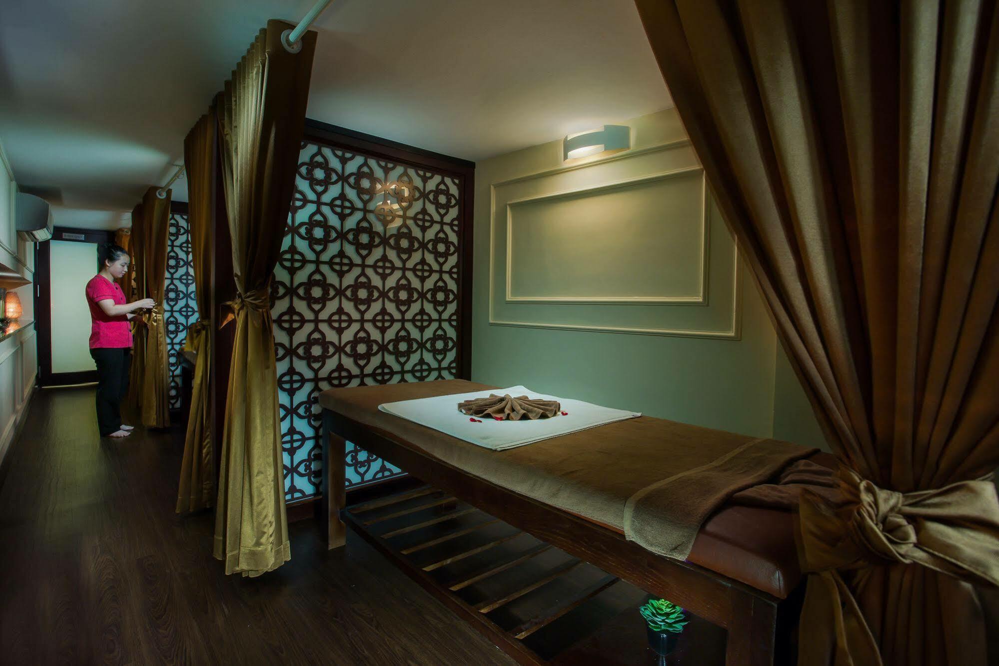 Ambassador Hanoi Hotel & Travel Exterior foto